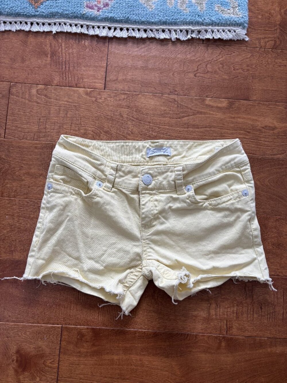 Seven7 Pale Yellow Denim Cutoff Jean Shorts, Size 8